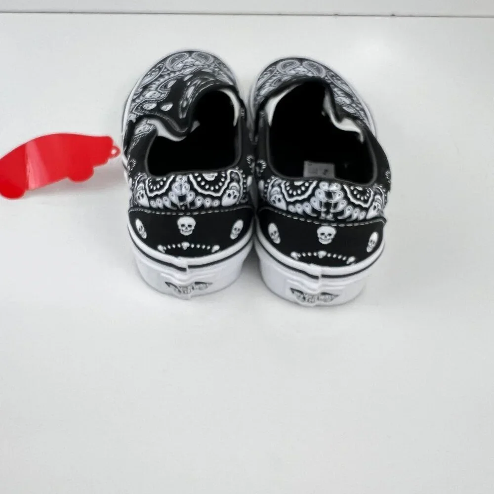 Vans Classic Slip-On Black Bandana Skull  Shoes Sneakers Kids 3.5 W 5 - Picture 6 of 9